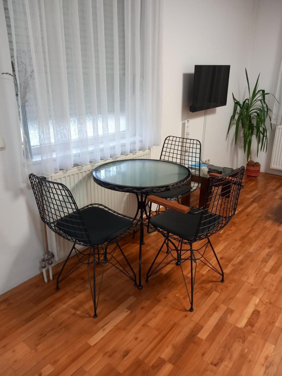 Apartmani Pause Ni Esterno foto
