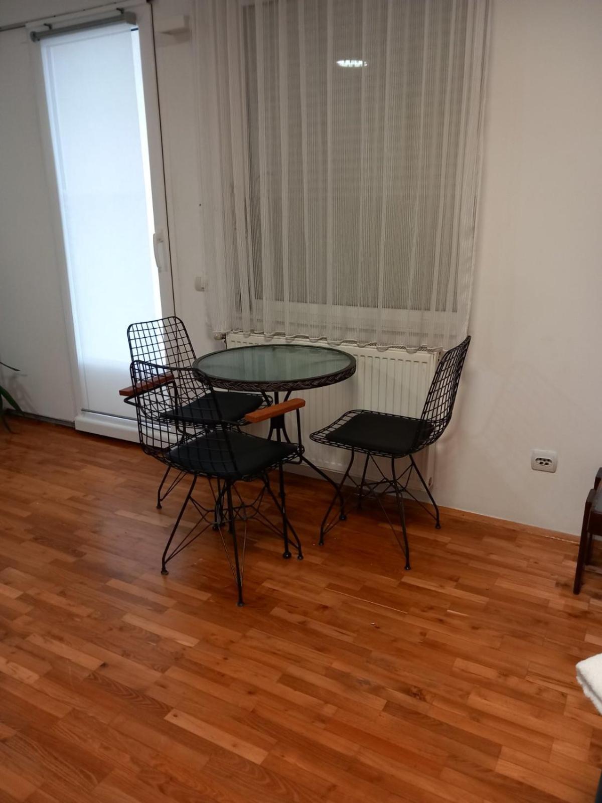 Apartmani Pause Ni Camera foto